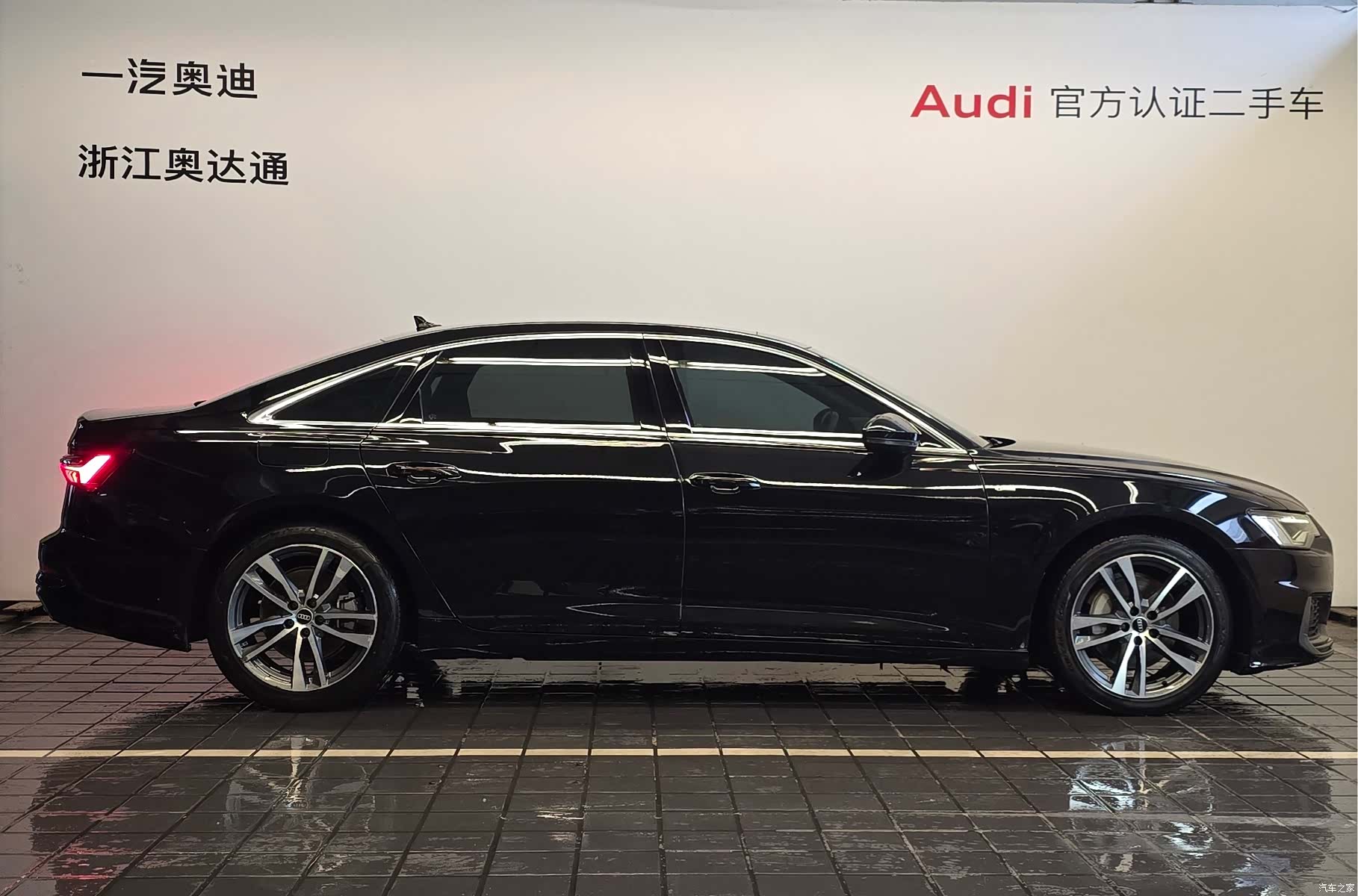 Audi A6L, 2022 все фото