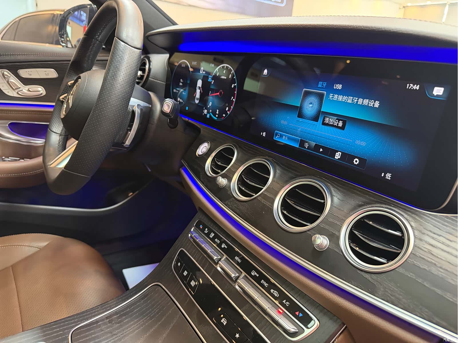 Mercedes-Benz E-Class, 2020 20