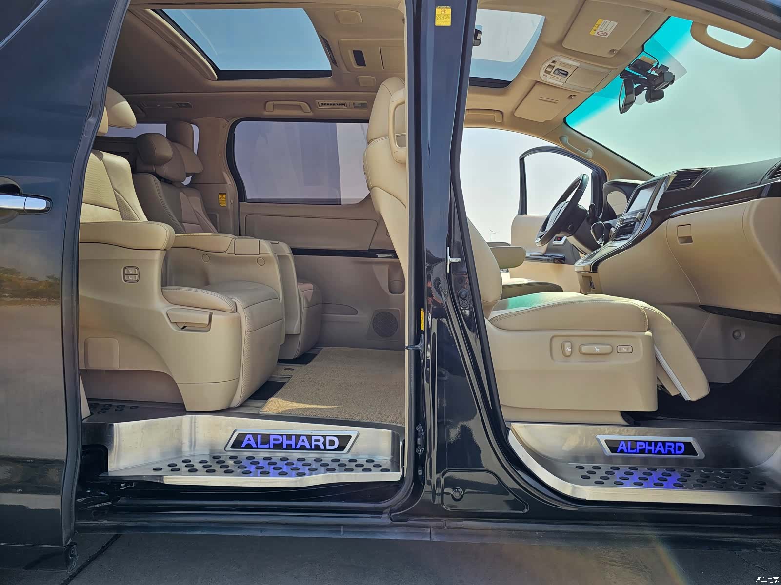 Toyota Alphard, 2012 25