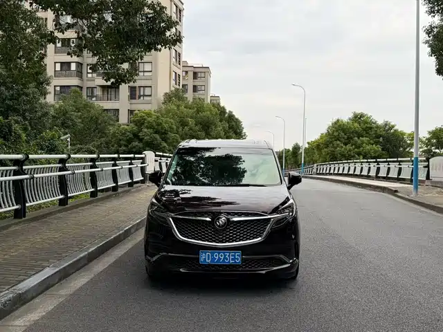 Buick GL8 2020 — купить из Китая под заказ