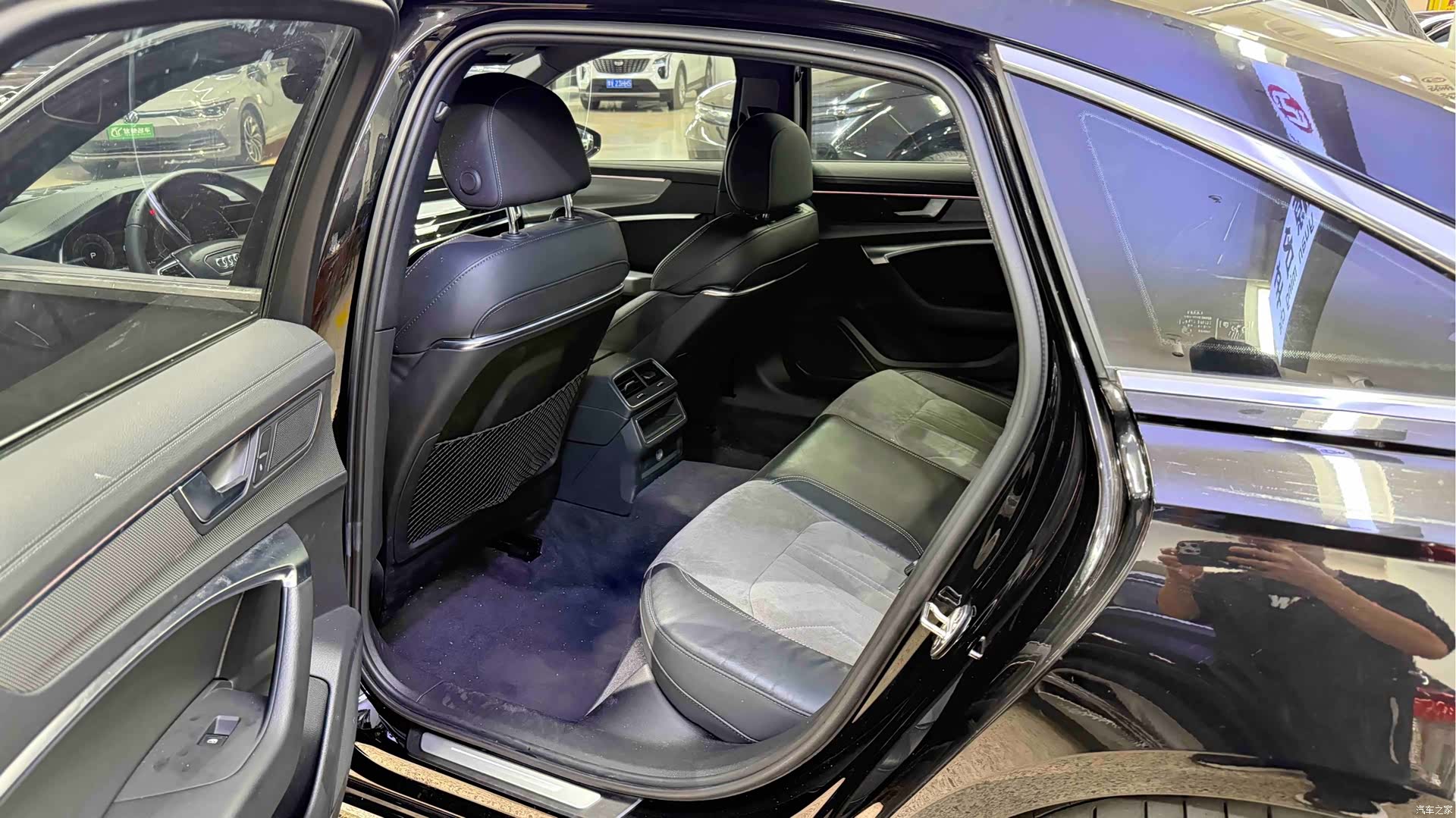 Audi A6L, 2021 3