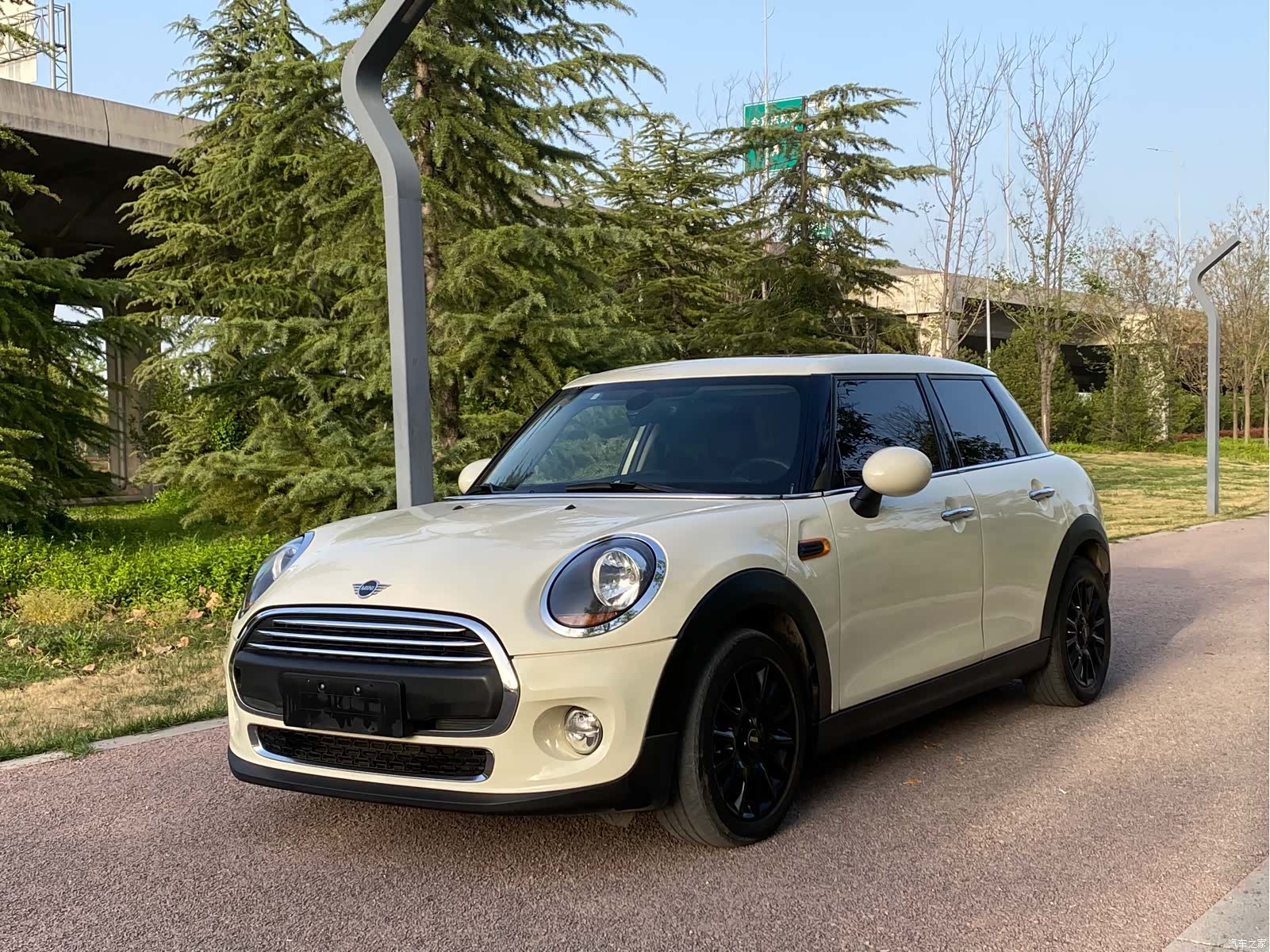 Mini ONE, 2019 1