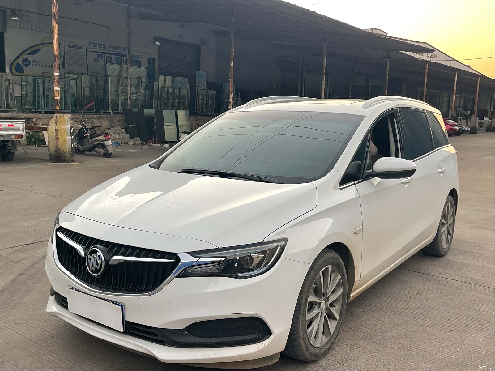 Buick GL6, 2022 1