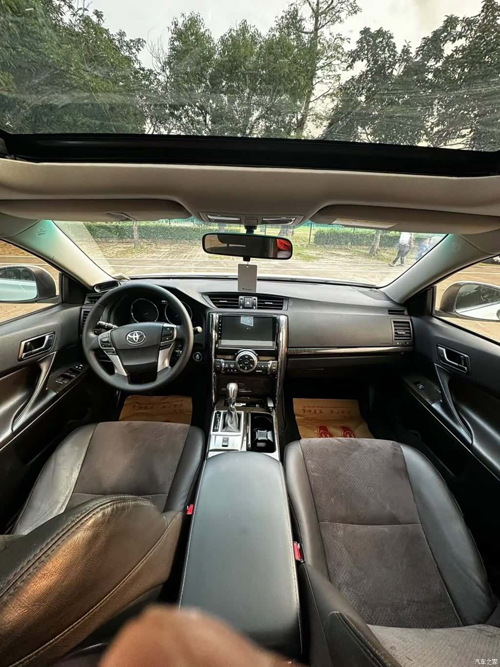 Toyota 2.5V, 2016 4