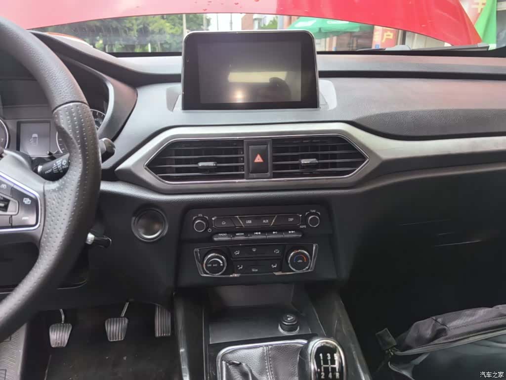 DongFeng S560, 2019 13