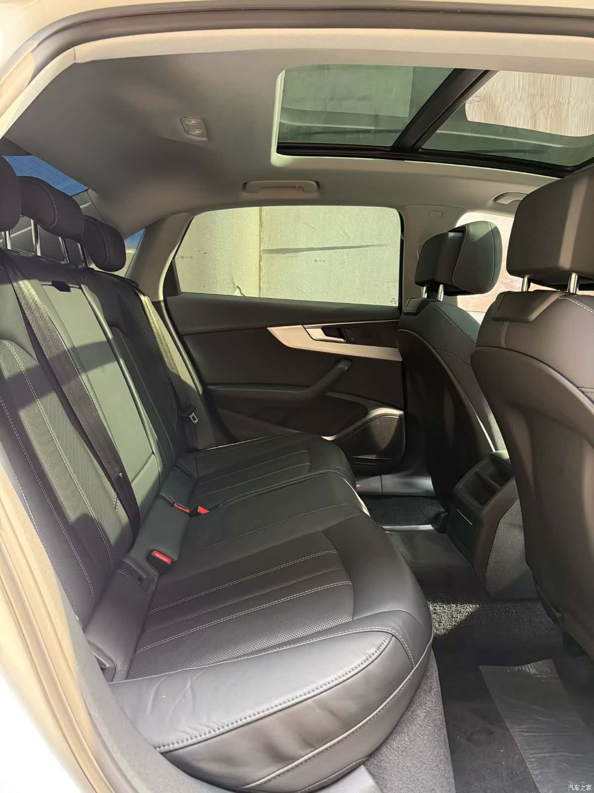 Audi A4L, 2022 9