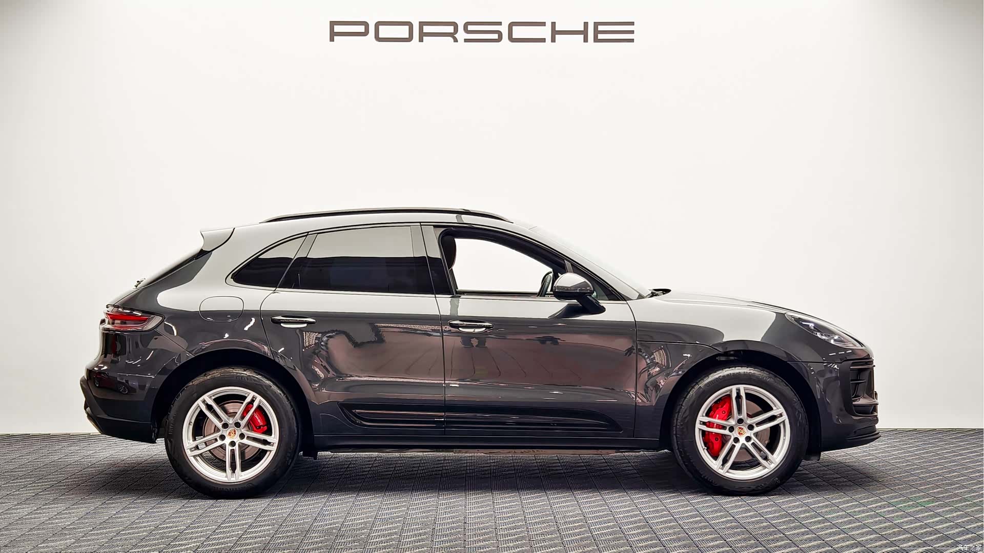 Porsche Macan, 2024 3