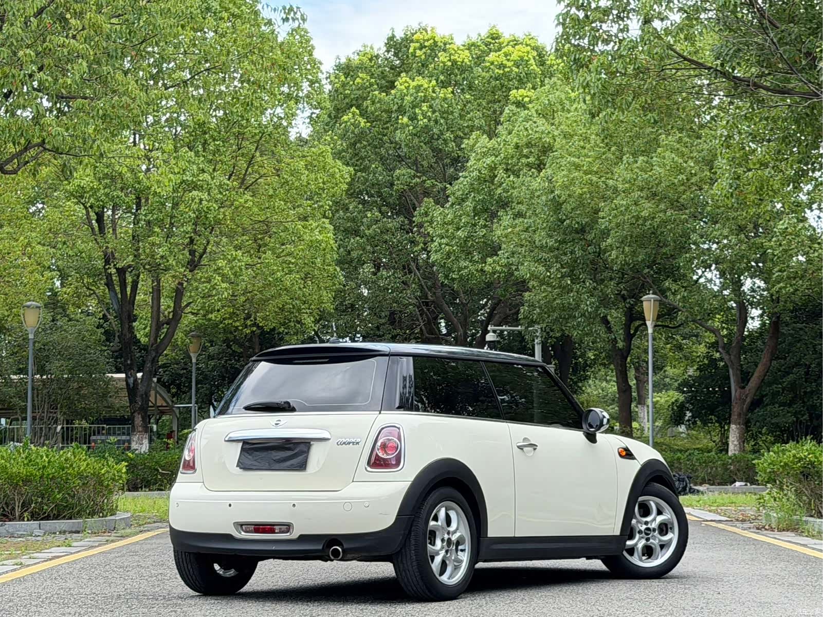 Mini Cooper, 2011 4
