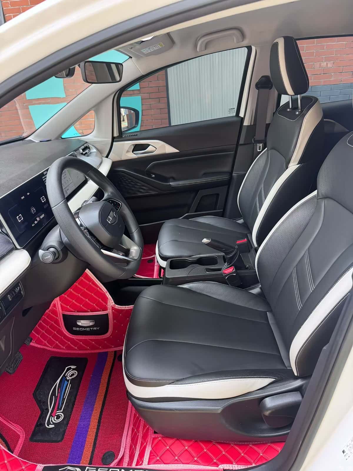 Geely E, 2023 все фото