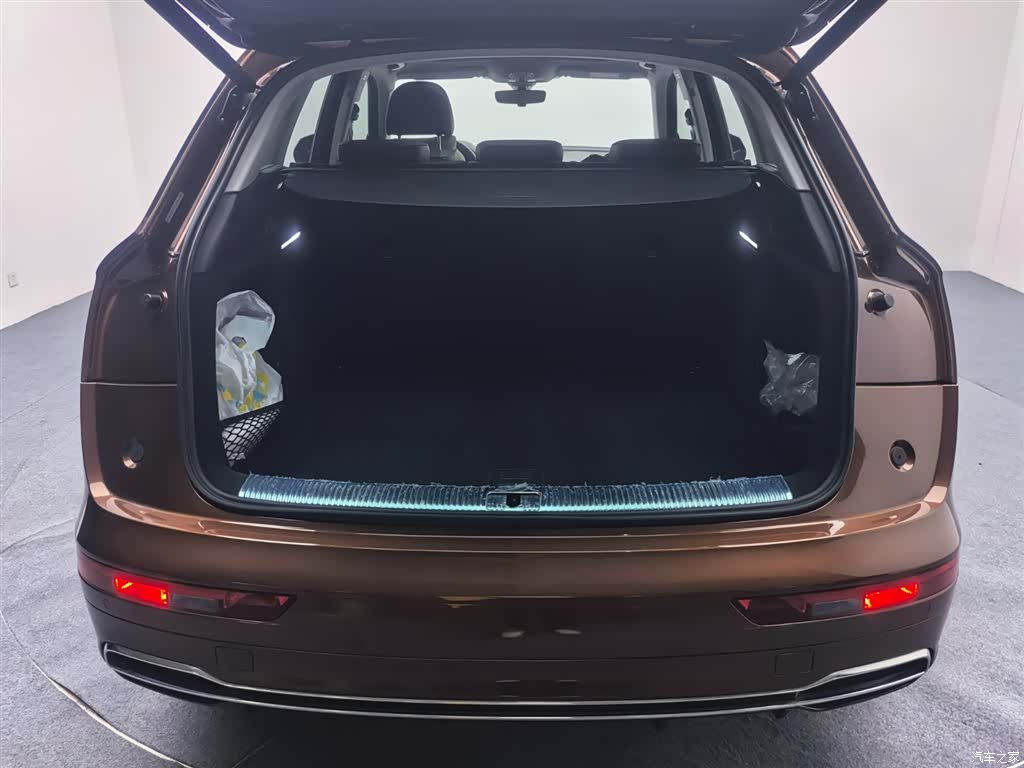 Audi Q5L, 2019 20