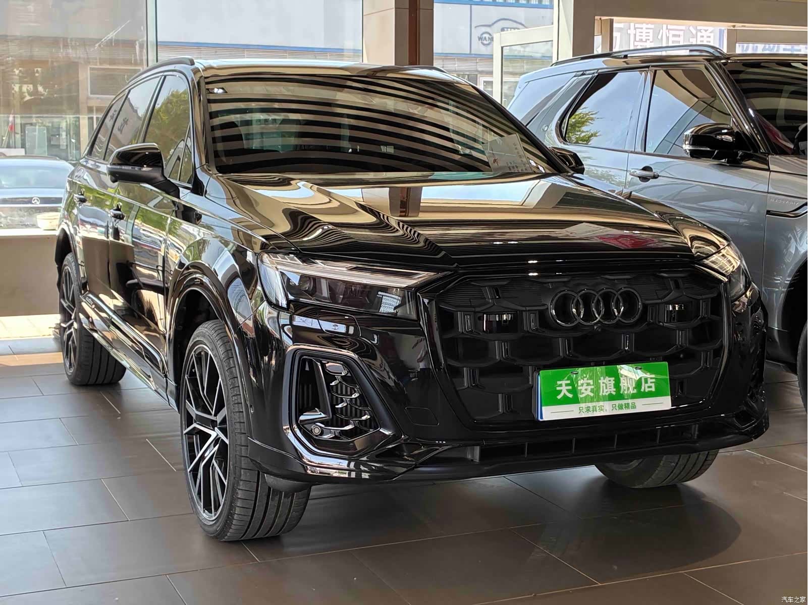 Audi Q7, 2025 3