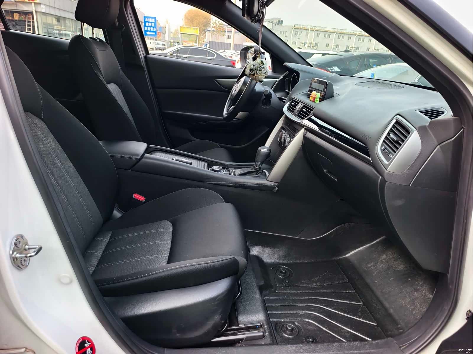 Mazda CX-4, 2017 18