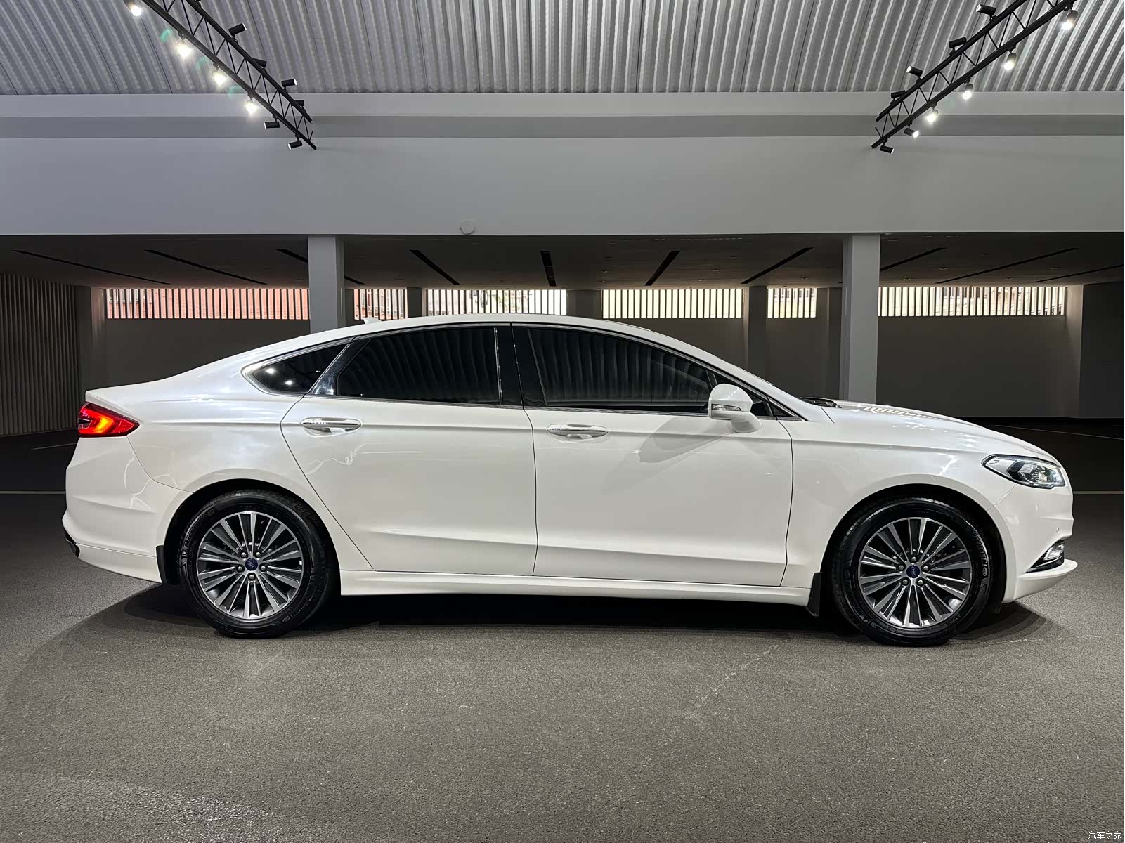 Ford Mondeo, 2017 все фото