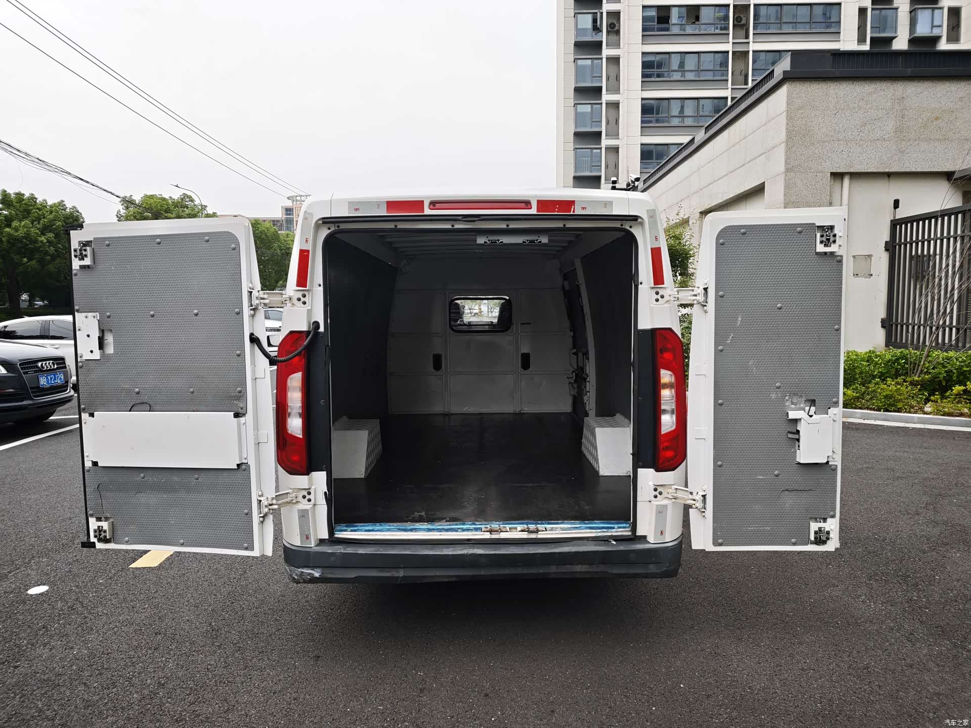 Foton E7, 2022 13