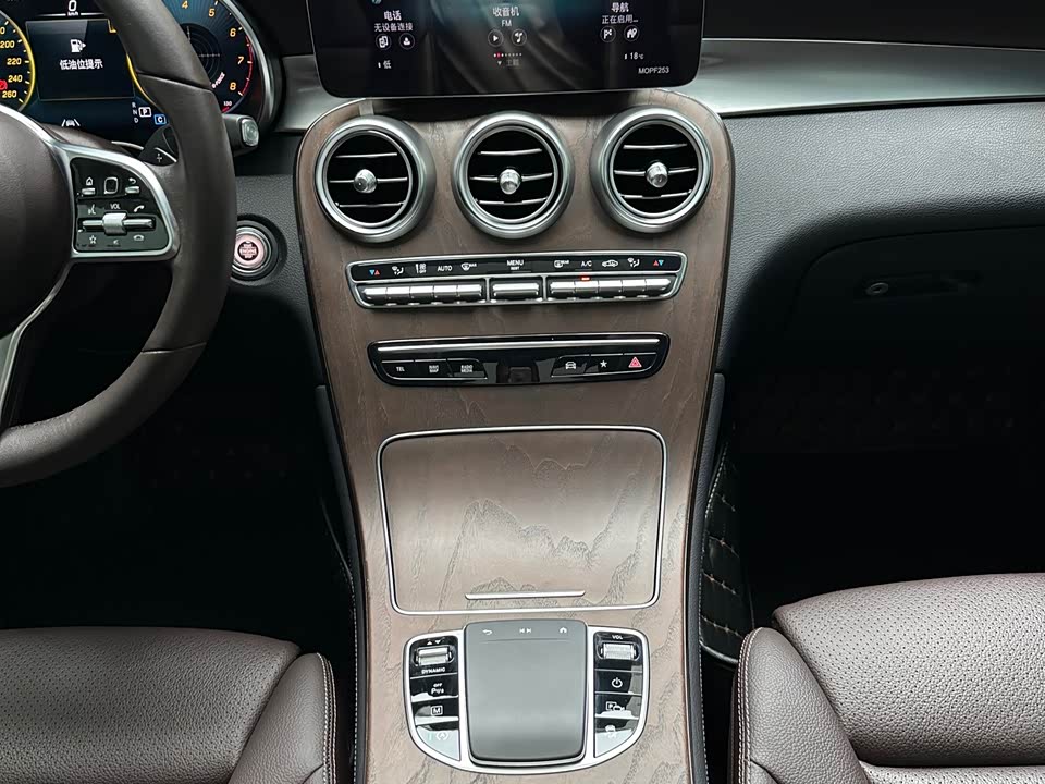 Mercedes-Benz GLC Mercedes-Benz GLC