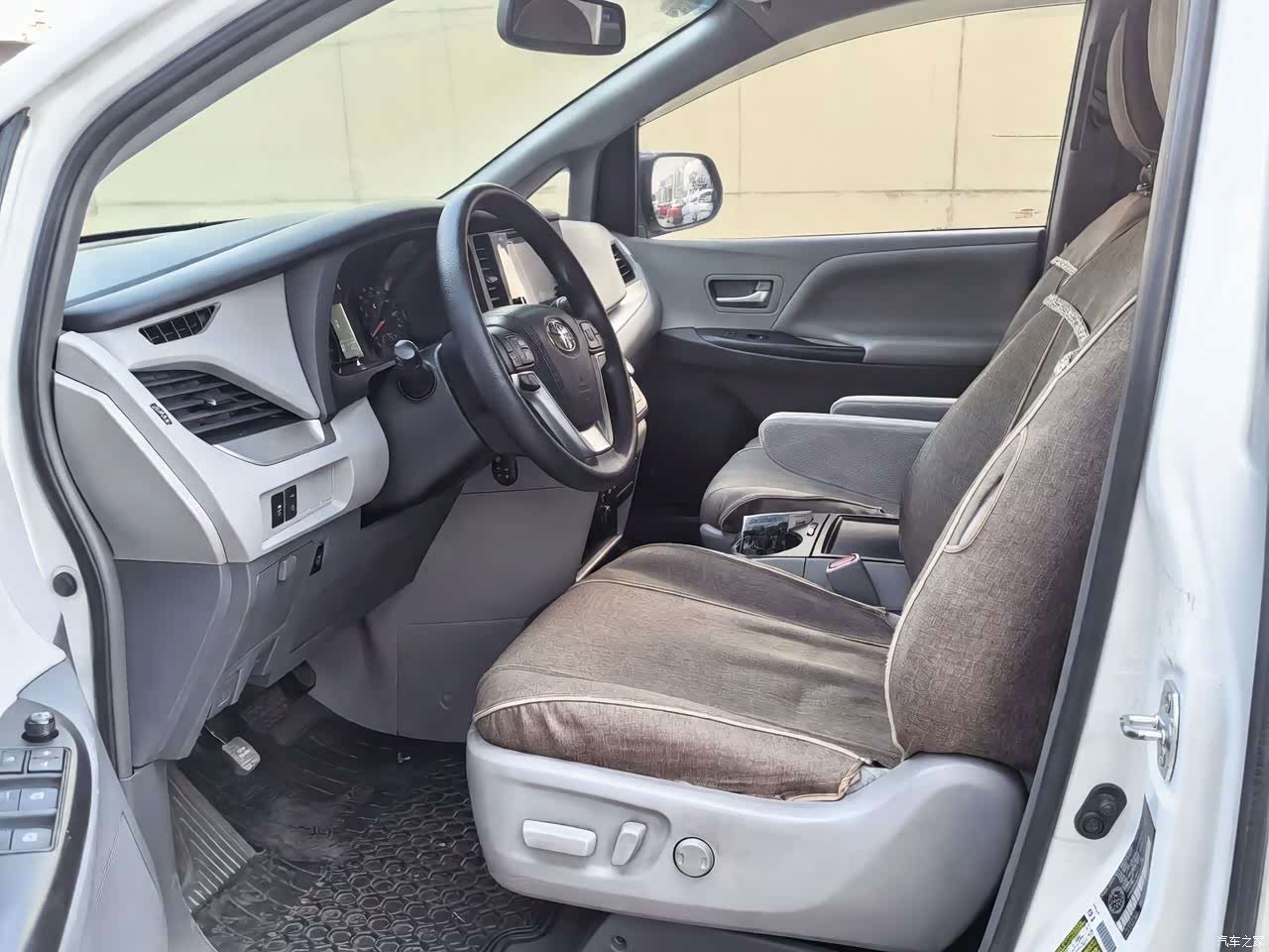 Toyota Sienna, 2016 6