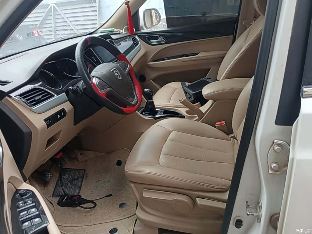 Wuling 730, 2018 15