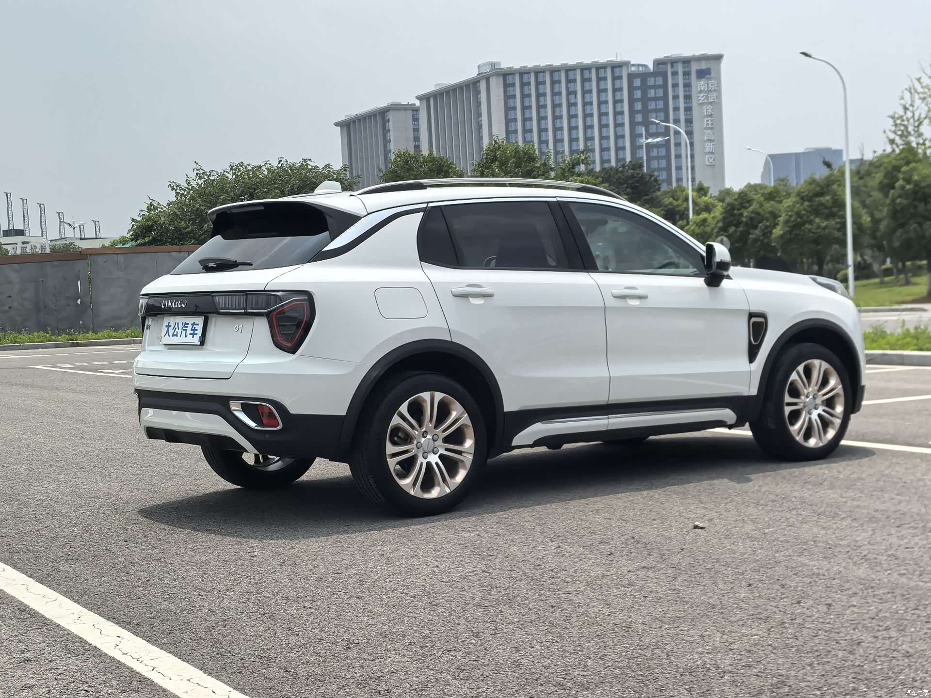 Lynk & Co 01, 2018 13