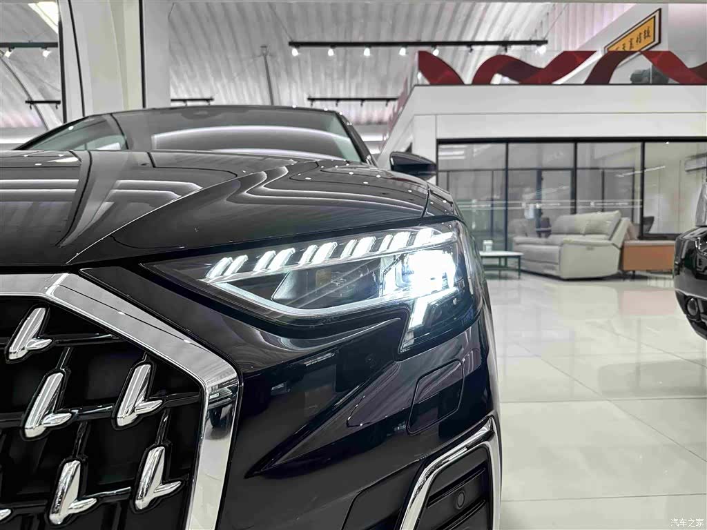 Audi A8L, 2025 35