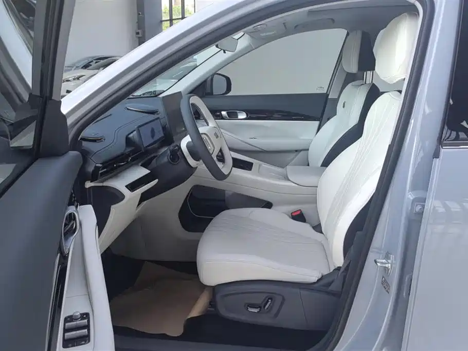 Geely Galaxy Galaxy E5