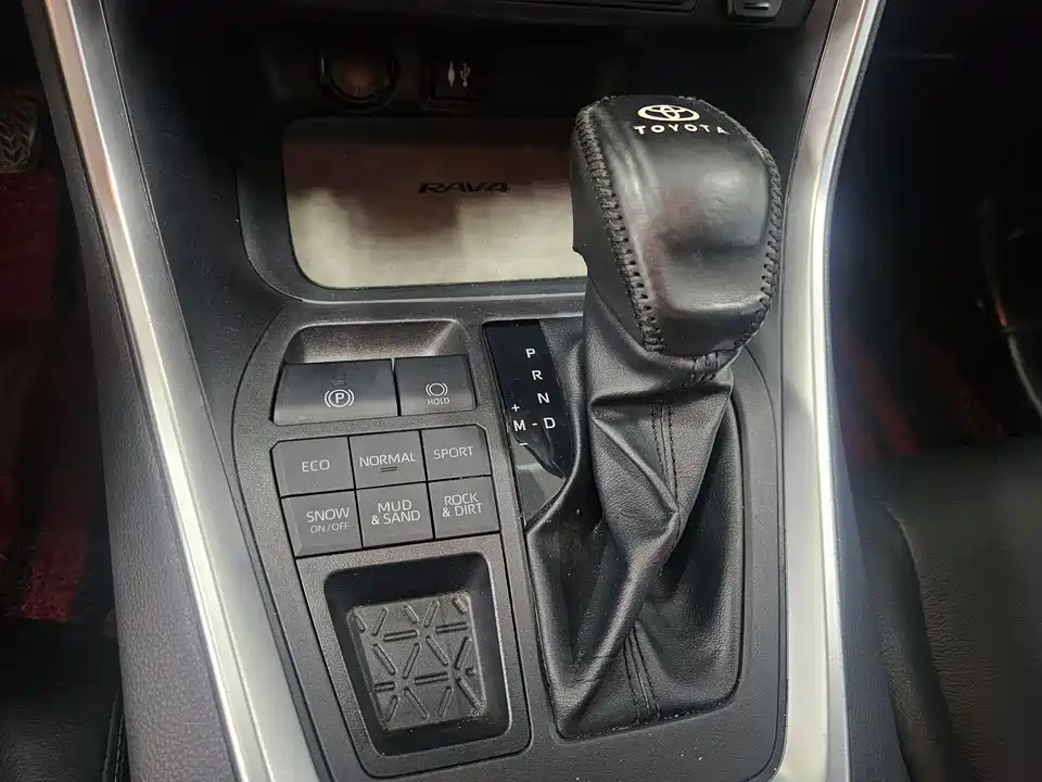 Toyota RAV4 Rongfang