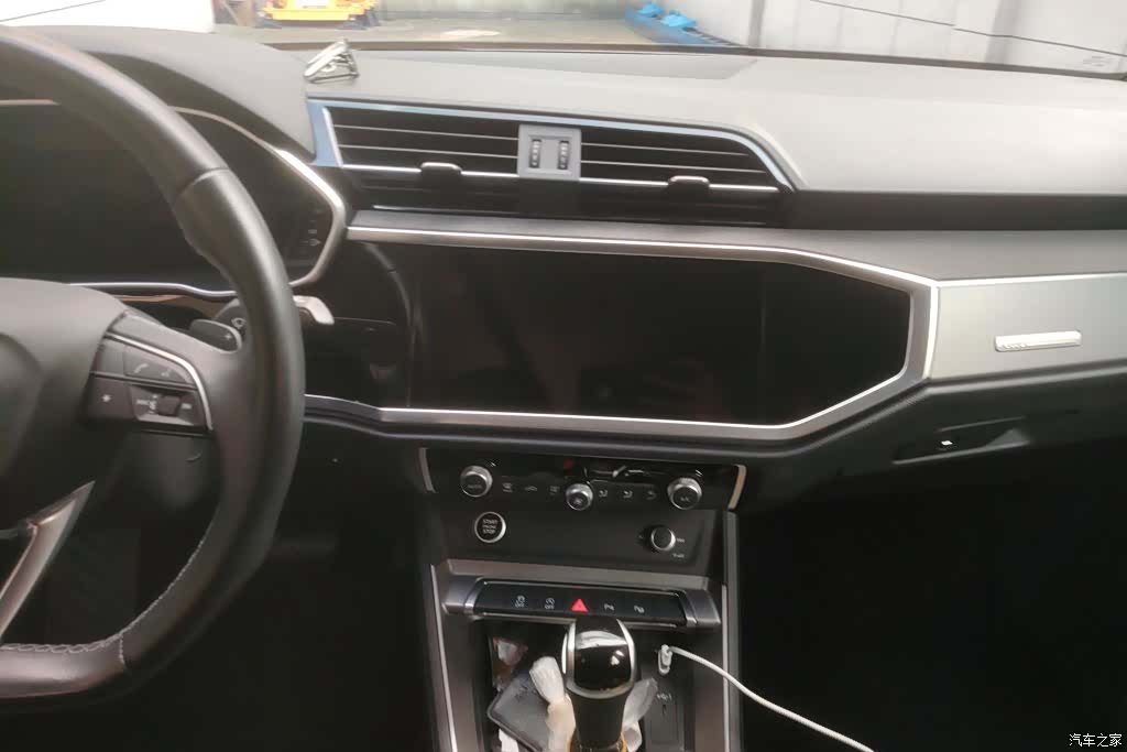 Audi Q3, 2022 13