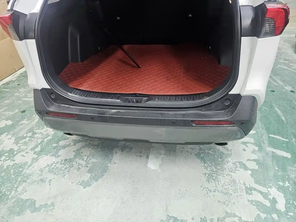 Toyota RAV4 Rongfang