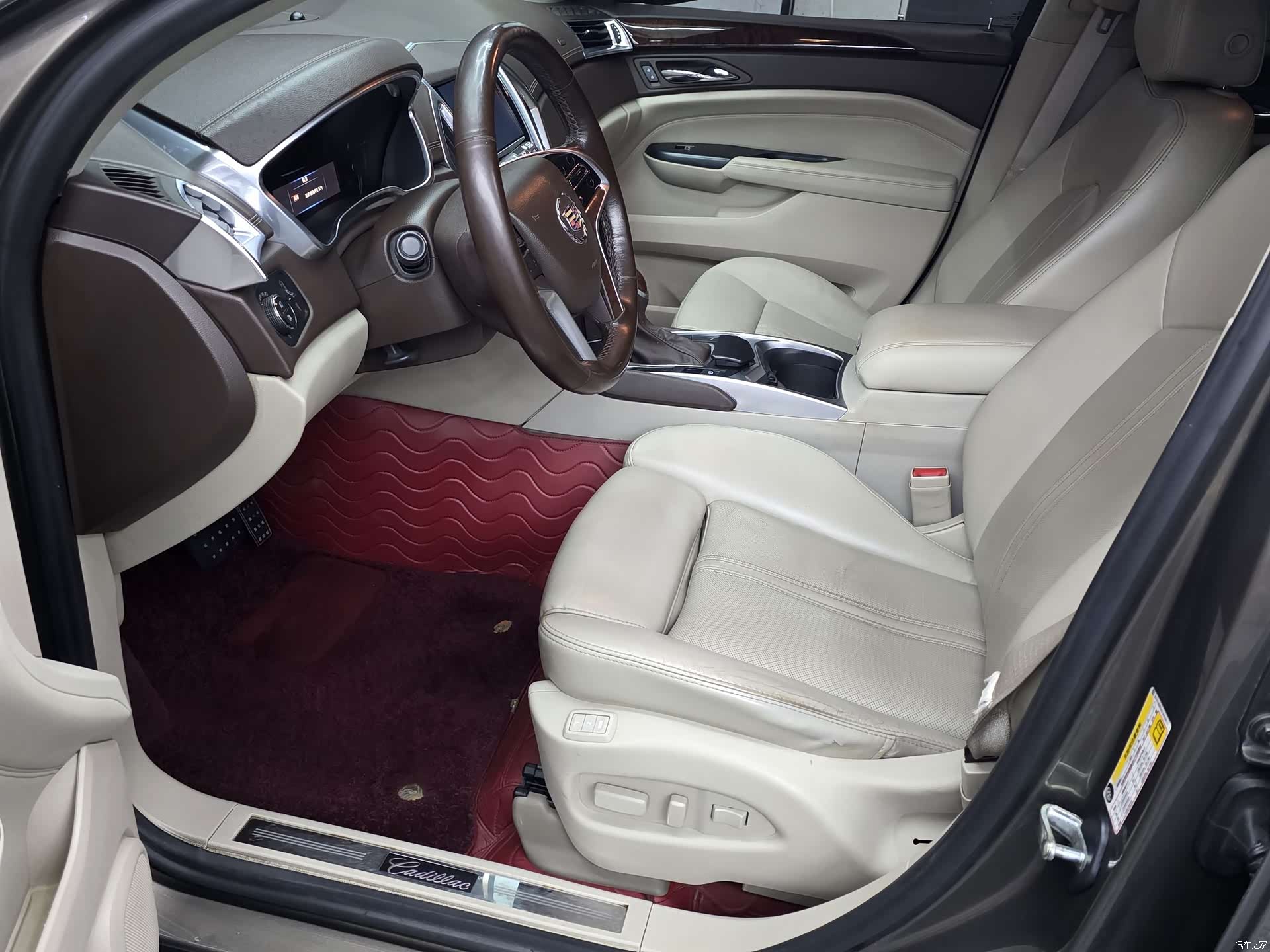 Cadillac SRX, 2014 6