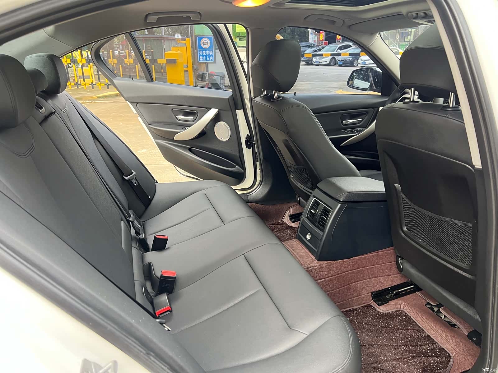 BMW 3 Series, 2016 11