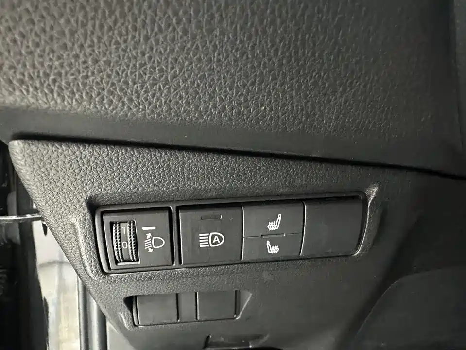 Toyota Corolla Sharp amplifier
