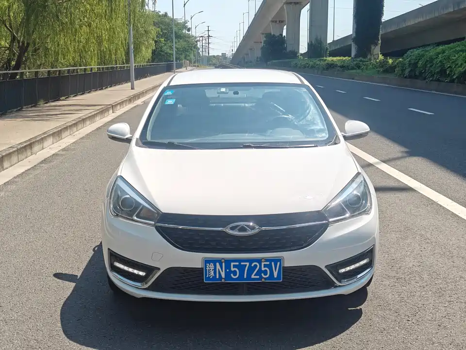 Chery Arrizo 5