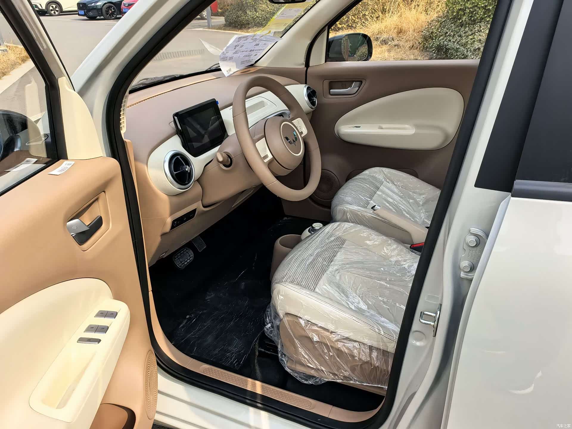 Wuling MINIEV, 2026 4