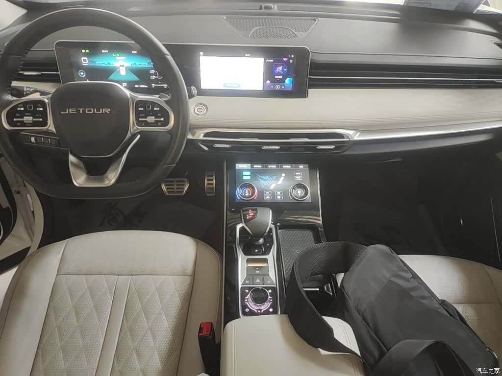 Jetour X70, 2023 10