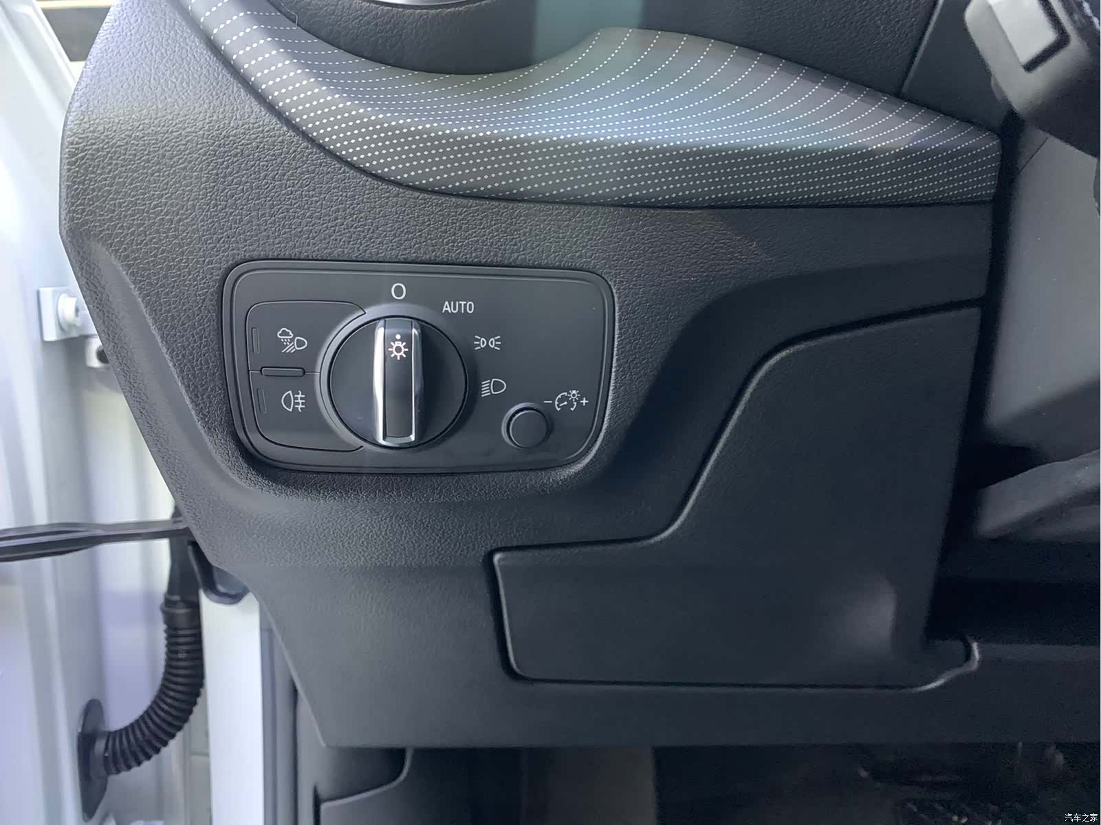 Audi Q2L, 2022 все фото
