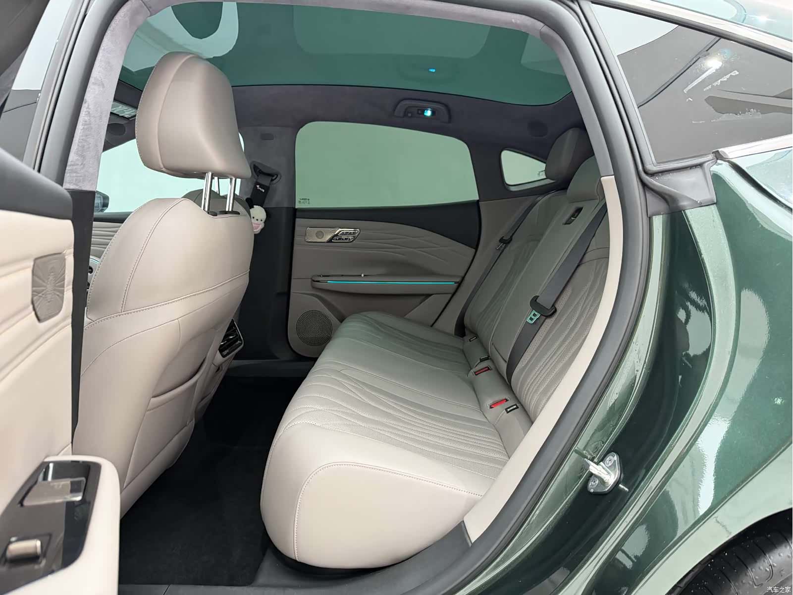 Geely 8, 2025 17