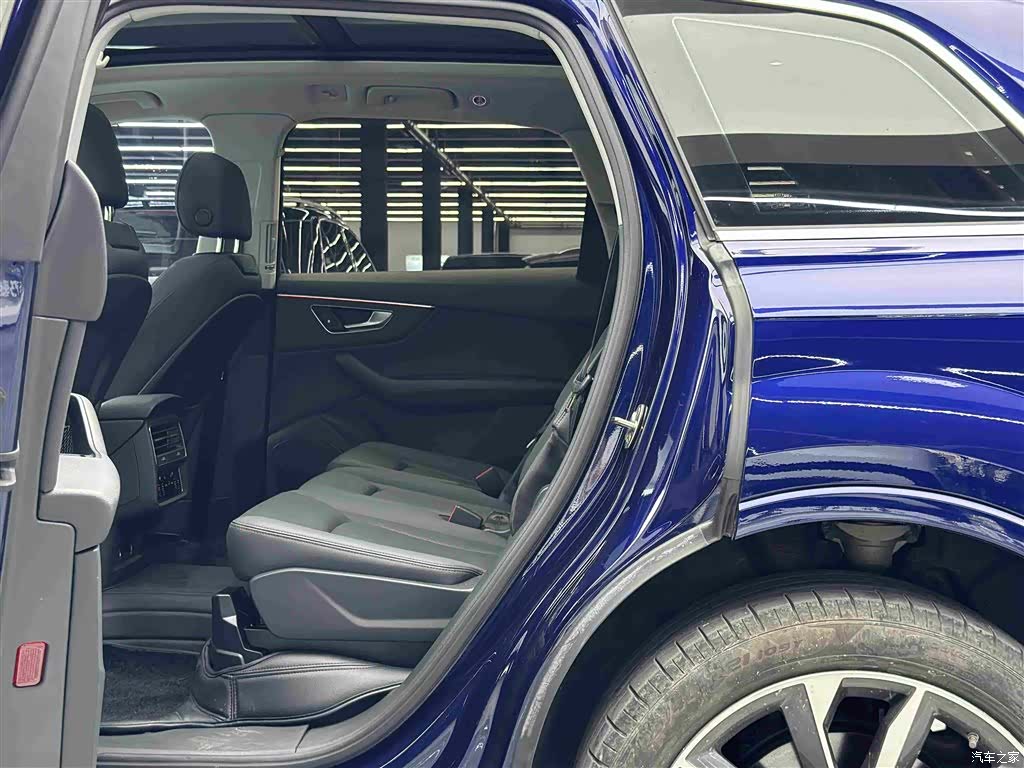 Audi Q7, 2021 9