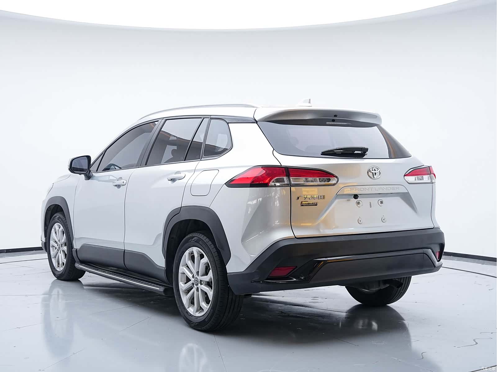 Toyota Frontlander, 2023 все фото