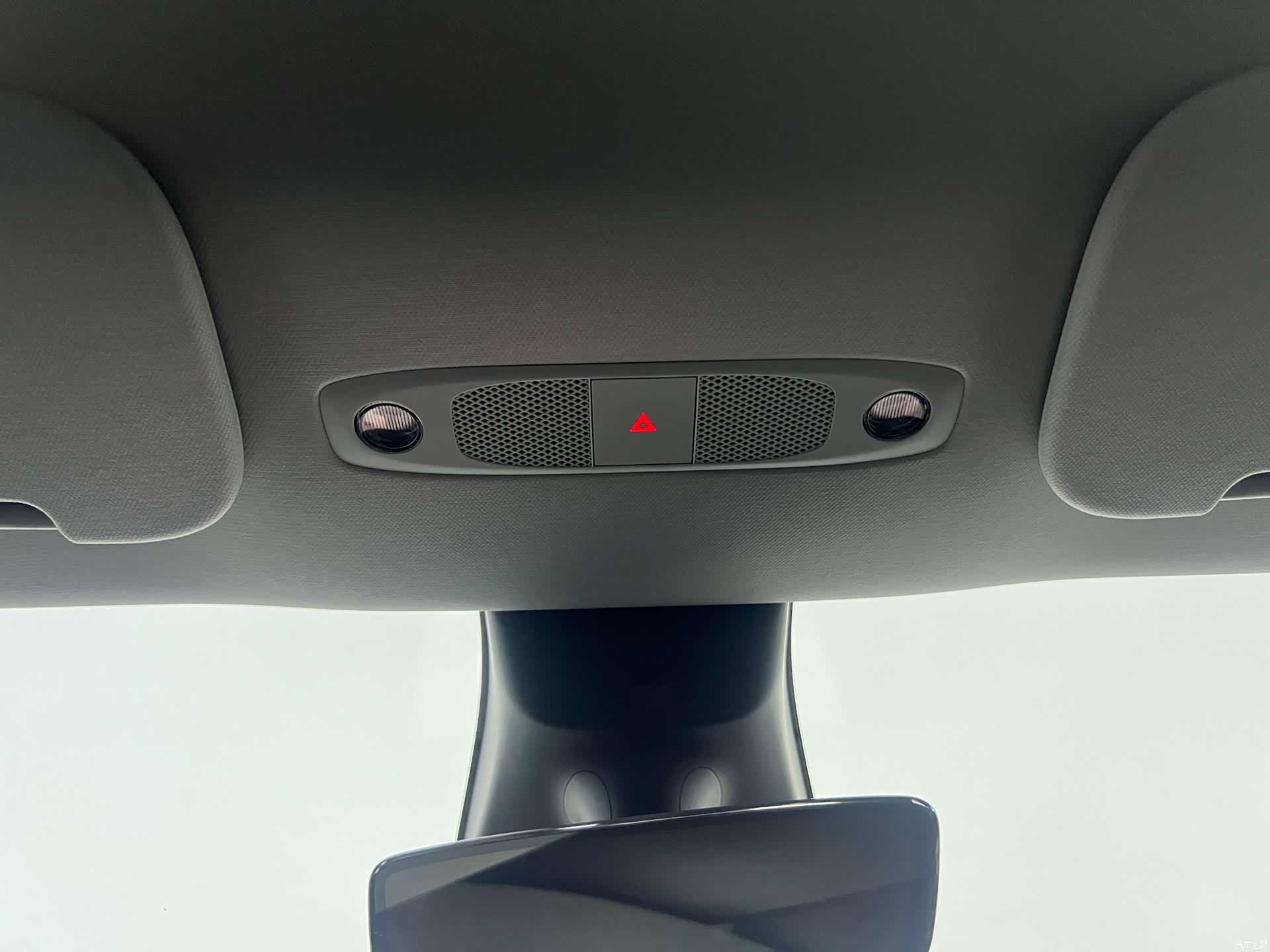 Tesla Model Y, 2023 18