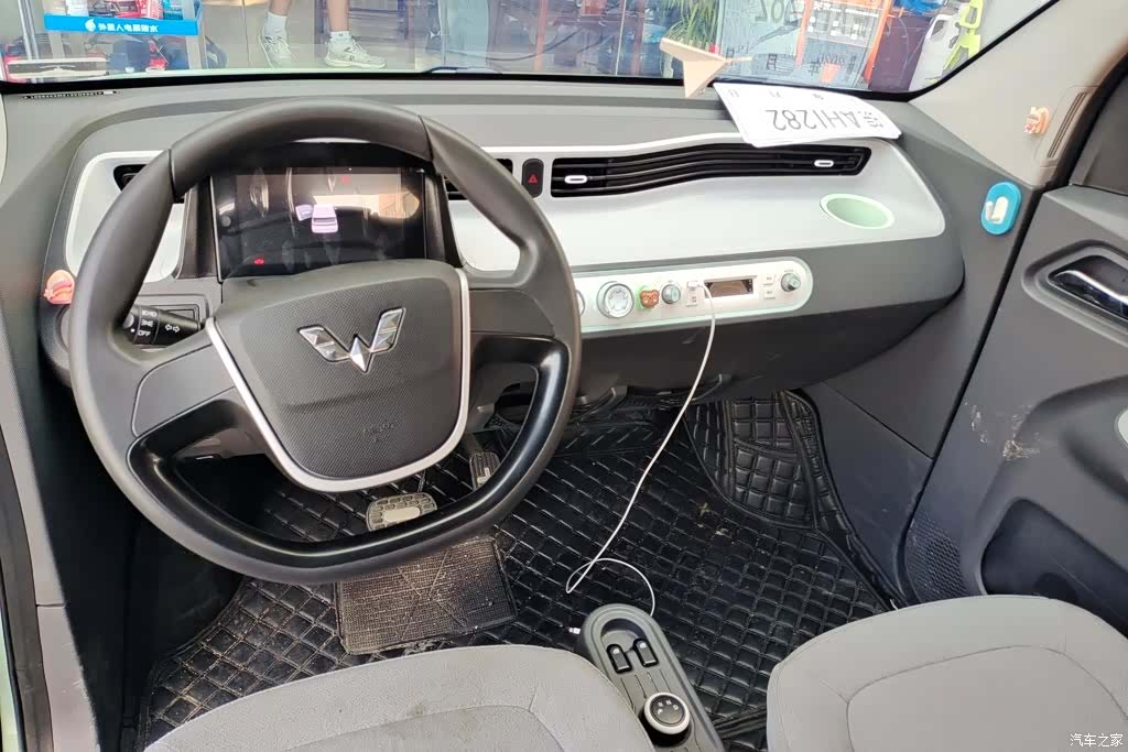 Wuling MINIEV, 2021 12