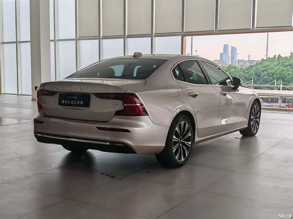Volvo S60, 2024 8