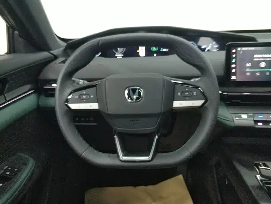 Changan UNI-V Smart iDD