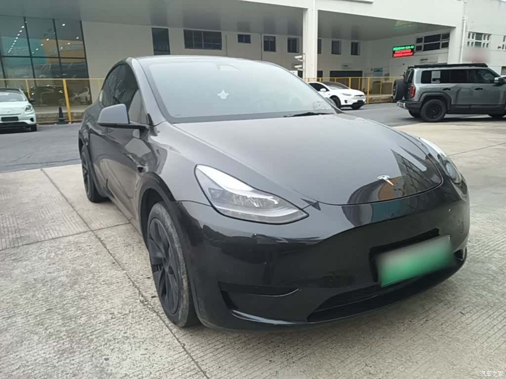 Tesla Model Y, 2024 4