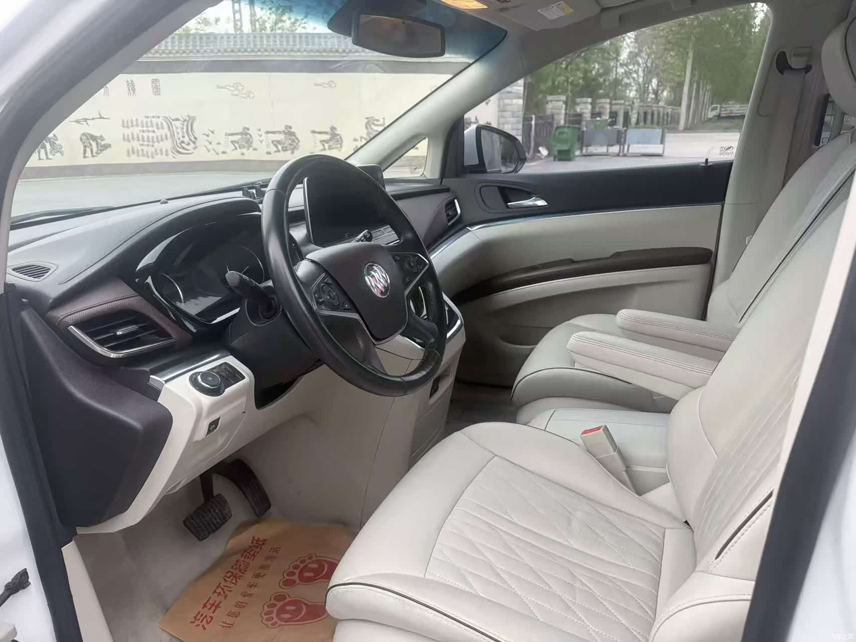 Buick GL8, 2022 4