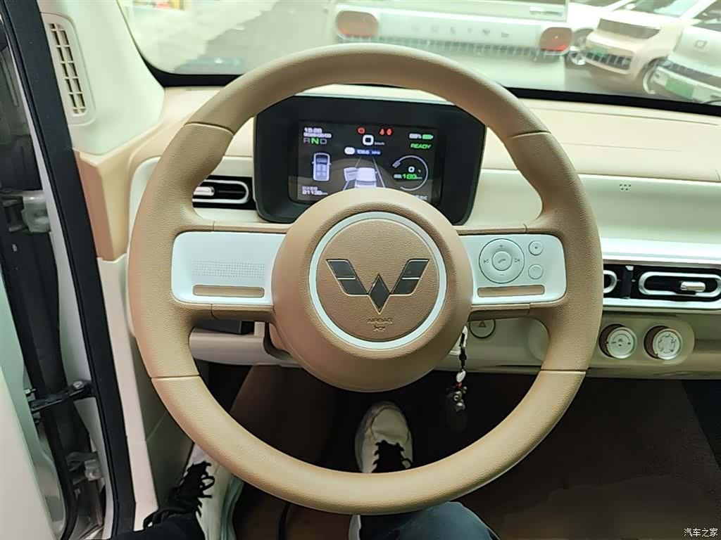 Wuling MINIEV, 2025 11