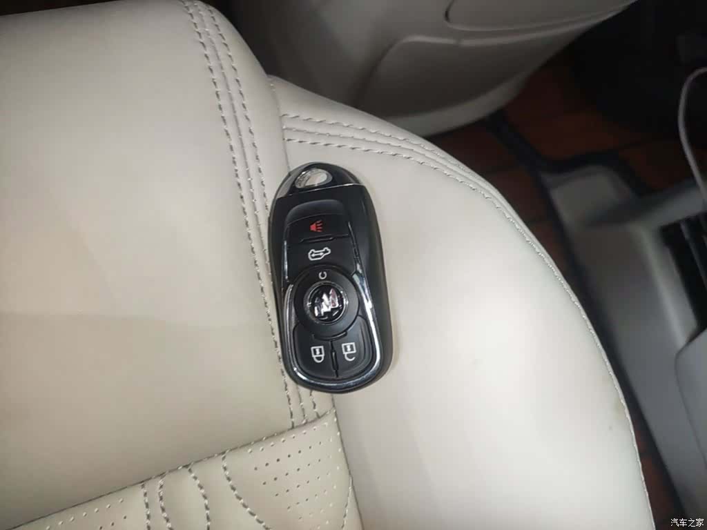 Buick GL8, 2021 9
