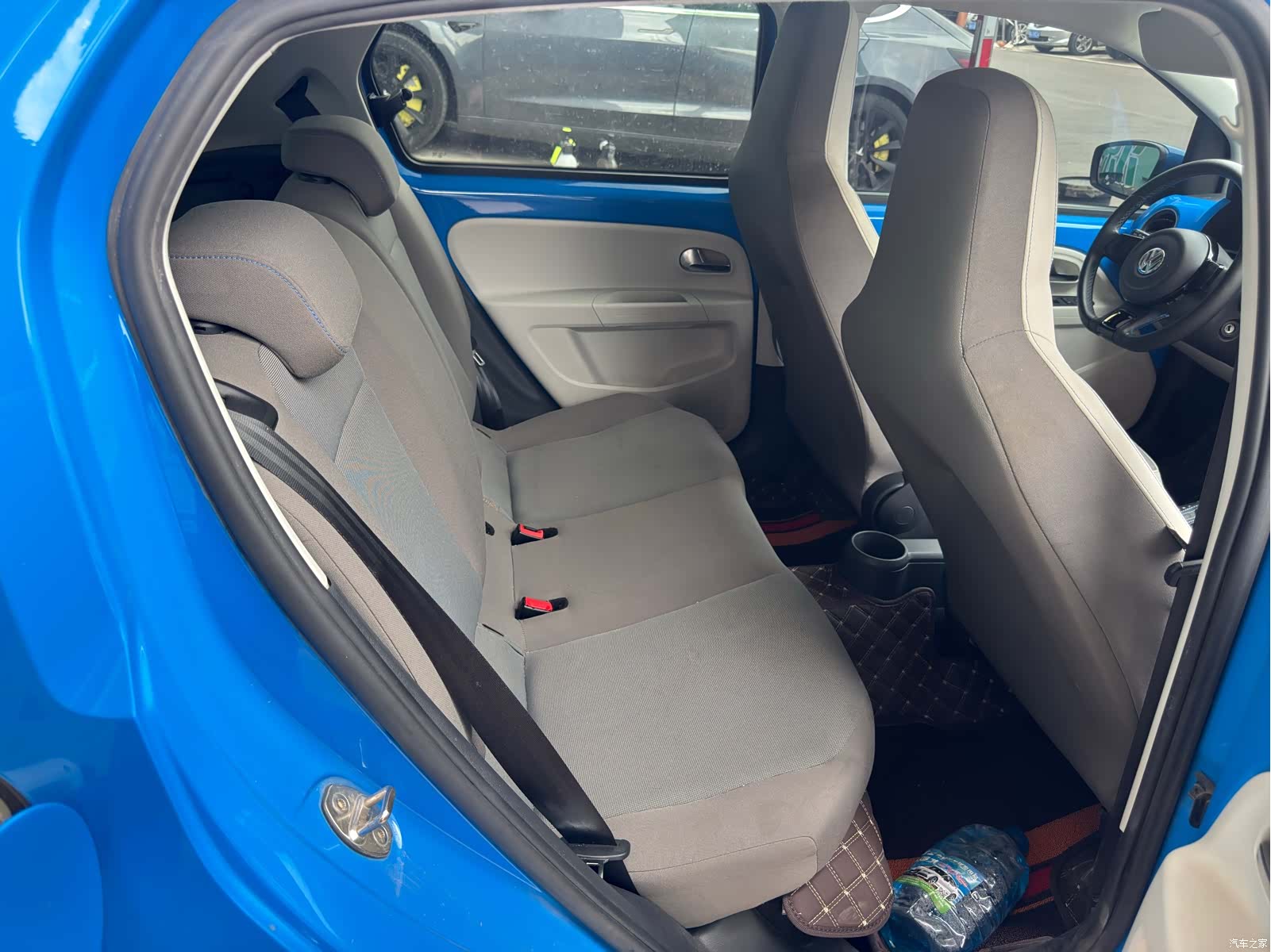 Volkswagen e-up, 2017 все фото