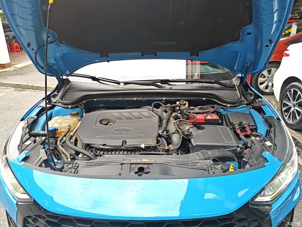 Ford Focus, 2023 13