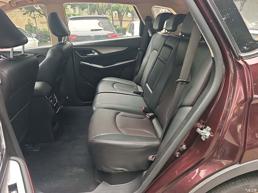 Wuling 560, 2015 17