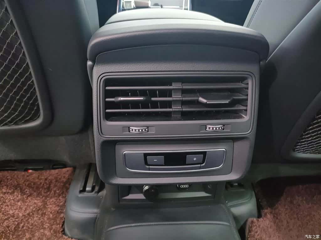Audi Q7, 2024 17