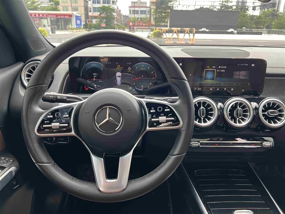 Mercedes-Benz GLB